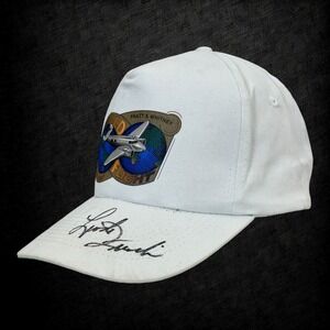 Pilot Linda Finch Autographed‎ Hat Vintage 90s White Snapback Pratt Whitney Cap